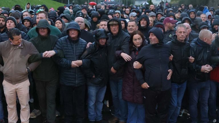 Protesters blocked the route along Garvaghy Road on 27 September