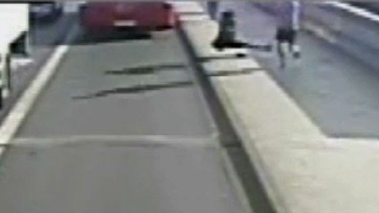 Pic: Met Police qhxidiqxkiqrzinv
