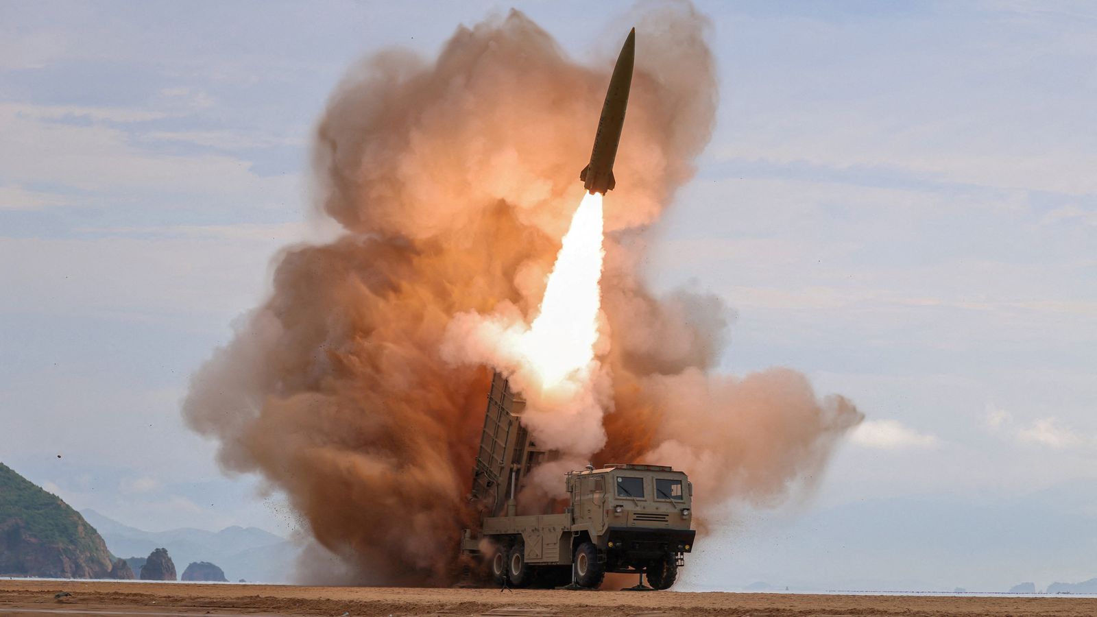 North Korea 'fires ballistic missile' after Seoul demands ...