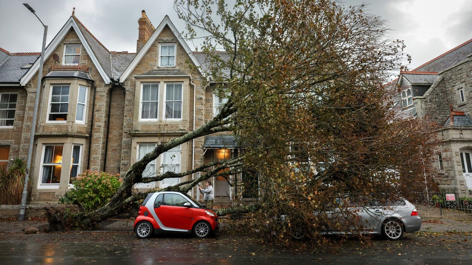 Storm Austen latest: New 'danger to life' weather warning as Storm ...