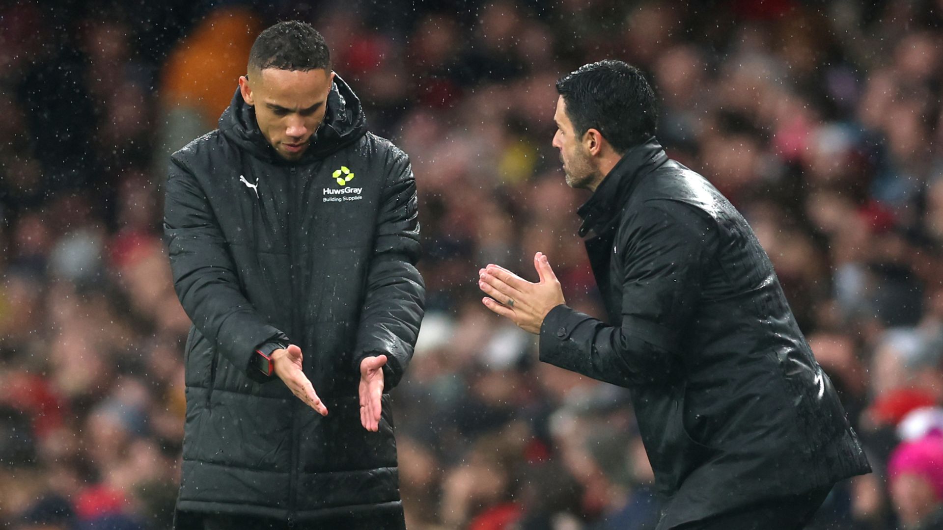Arteta collating evidence of other managers stepping out of technical area