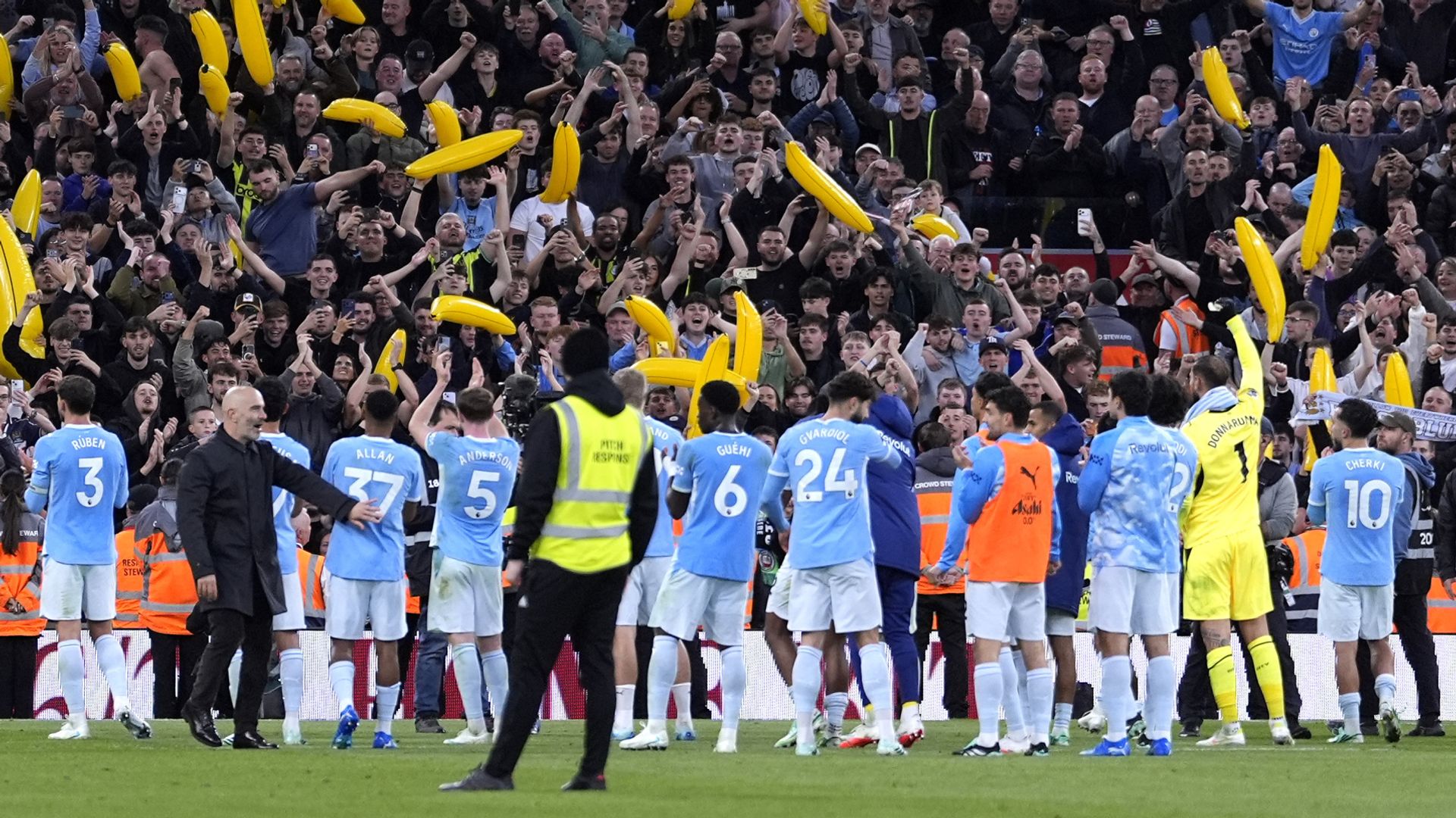 'What do you want us to do?' - Maresca defends Anfield celebrations