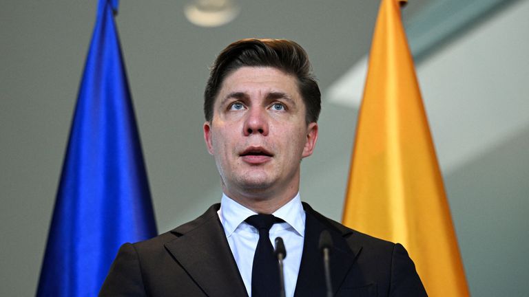  Reuters