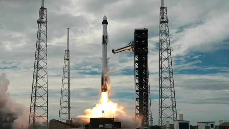 Spade X Rockets SpaceX flight led by first black female commander sets US speed record ...